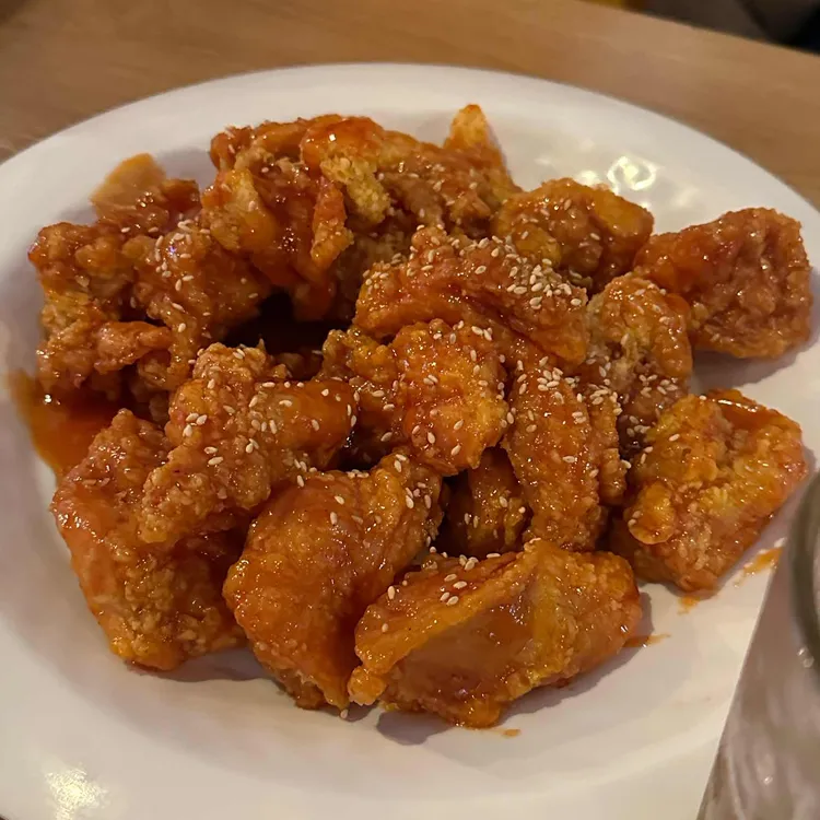 크리스터 치킨 사진