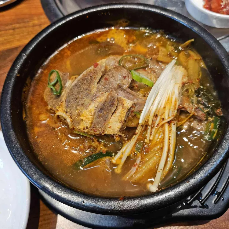 뼈감뼈 감자탕 사진