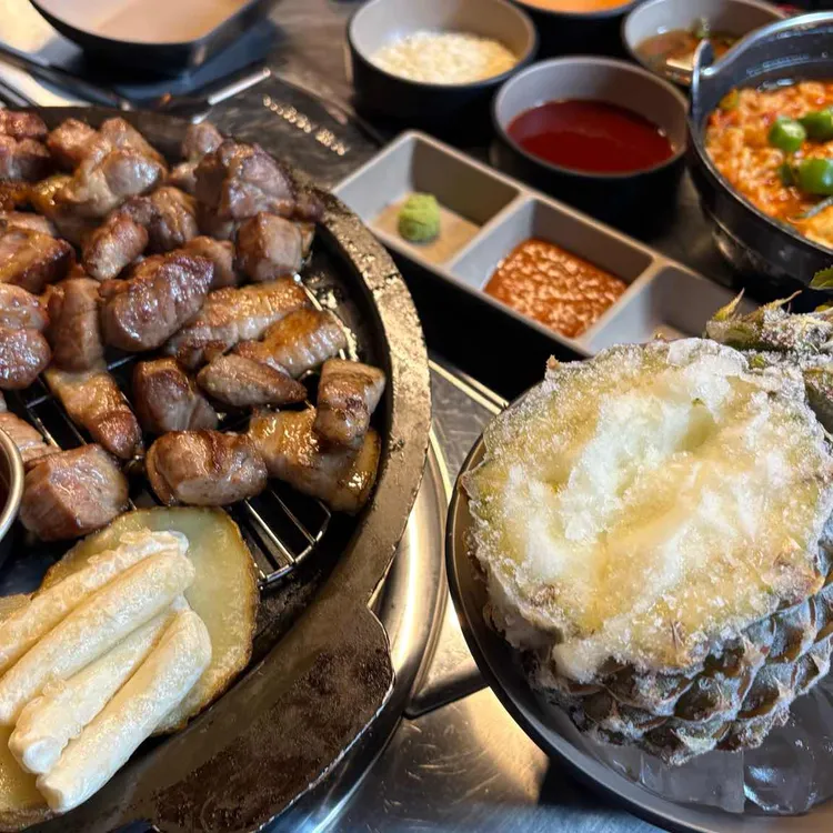 돼봉삼겹살 사진