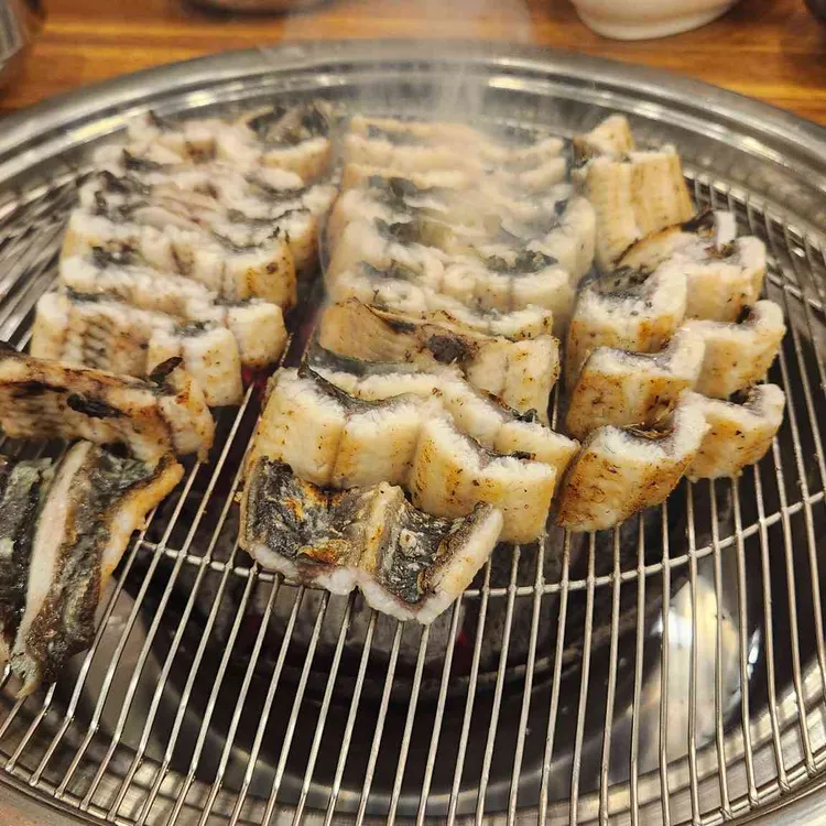 한우랑 장어랑 사진