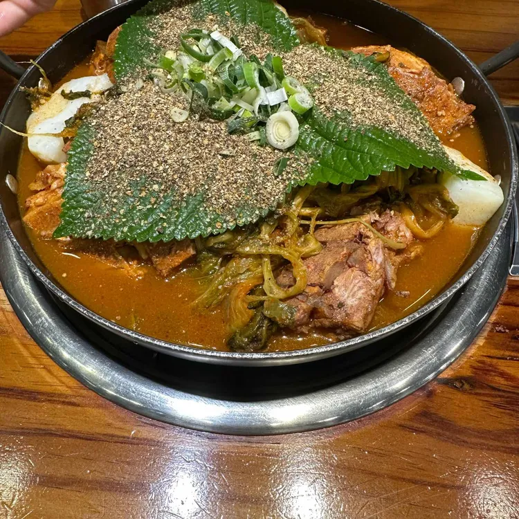 명품청기와감자탕 사진