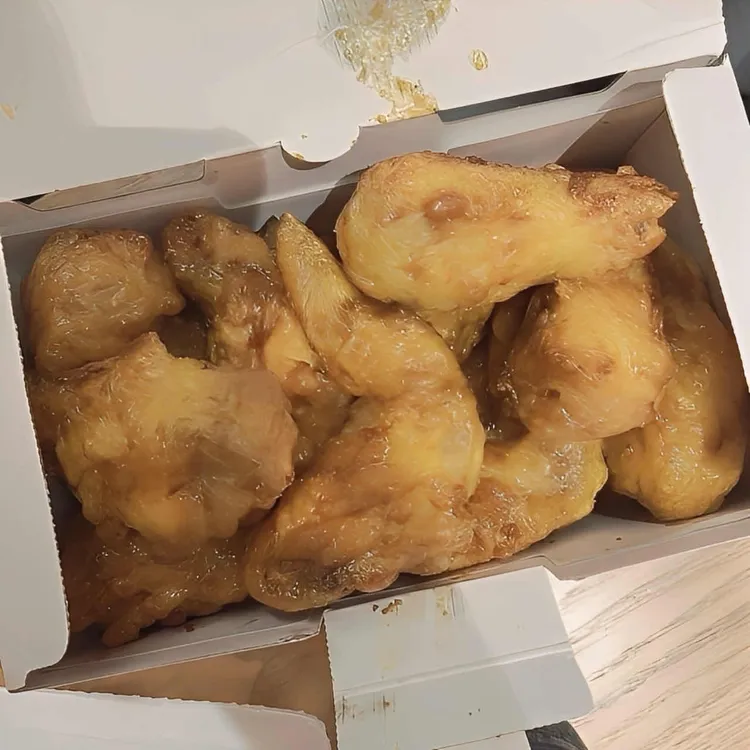교촌치킨 사진