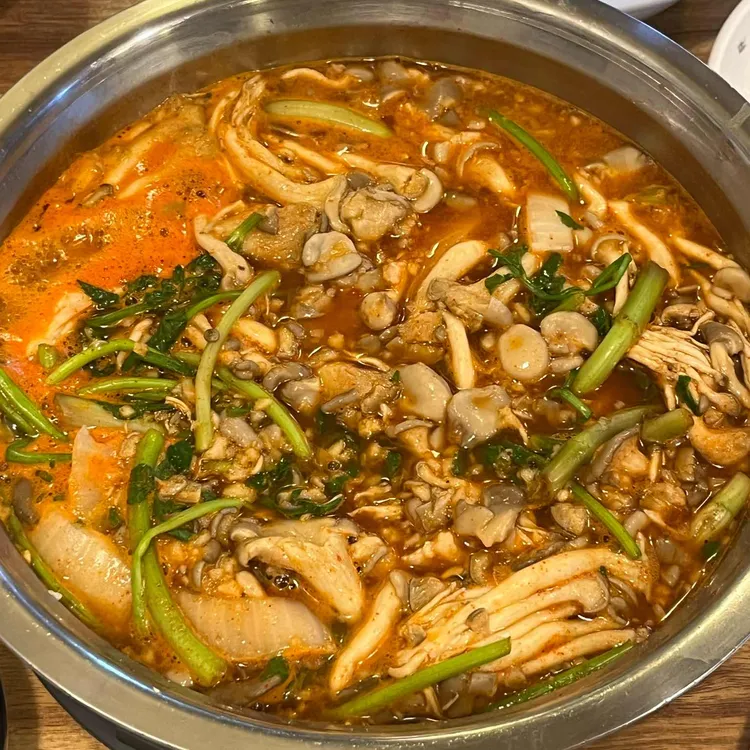 가양 칼국수 버섯매운탕 사진