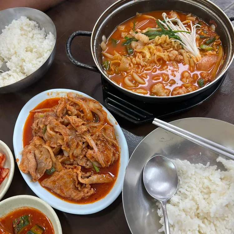 동대식당 사진