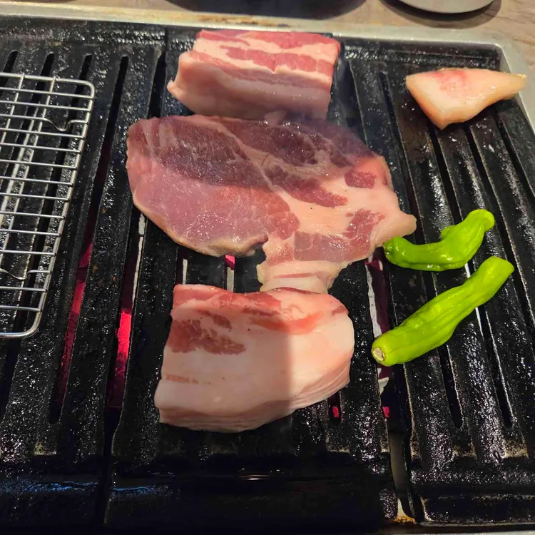 학돈 사진