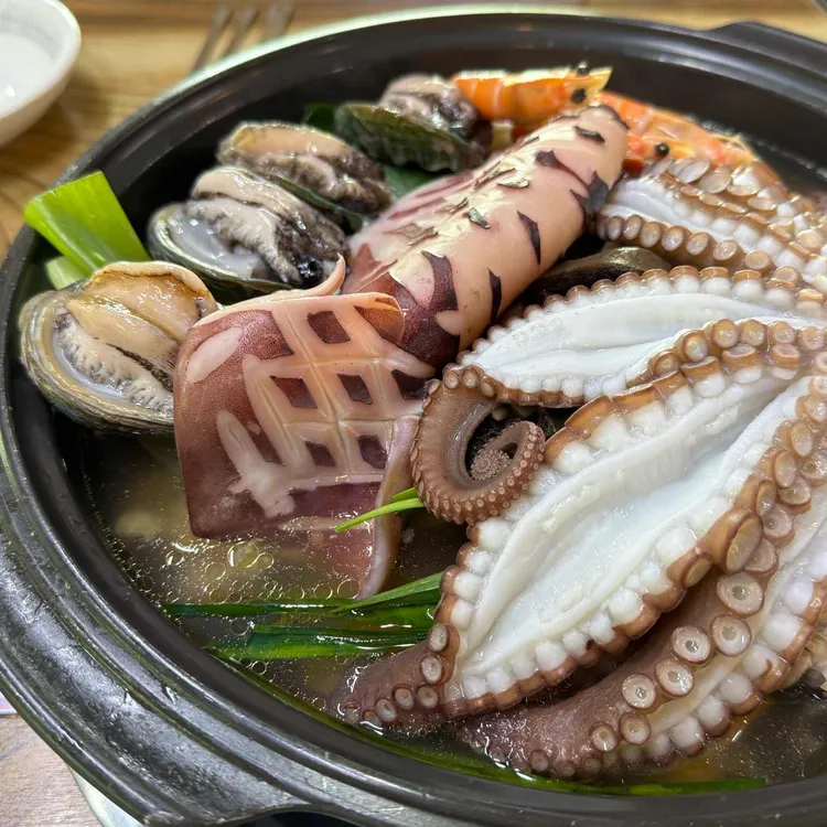 황제해신탕능이백숙 사진
