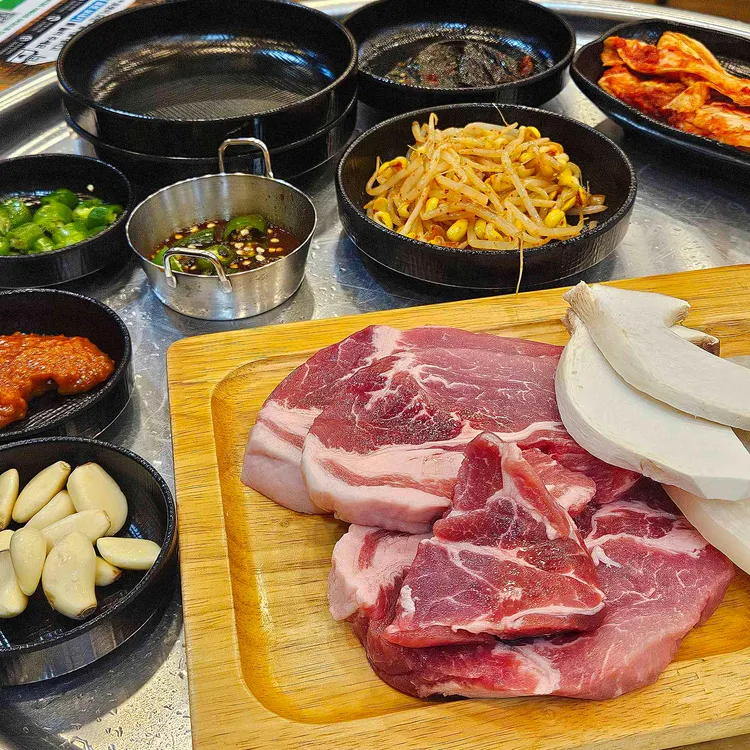 두정쪽파솥뚜껑삼겹살 사진