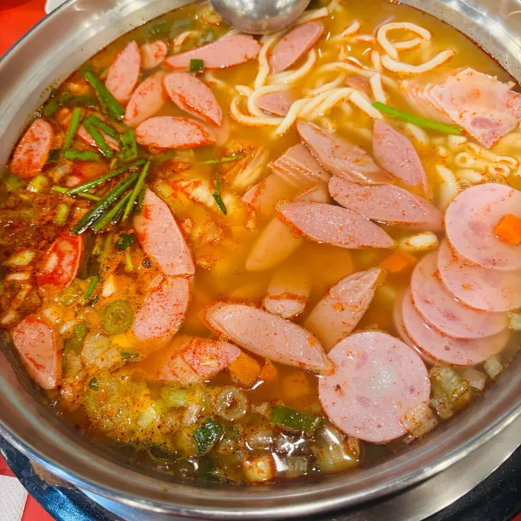 놀부부대찌개&철판구이 사진