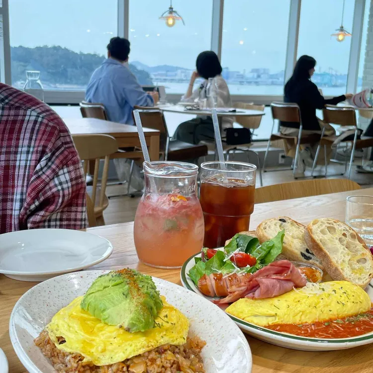 어멍스트. 커피&브런치 사진