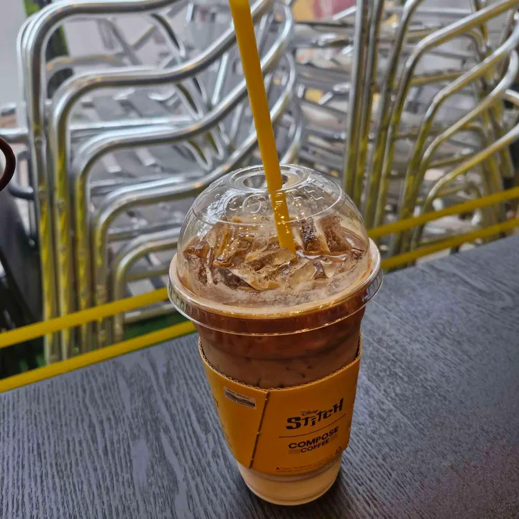 컴포즈커피 사진
