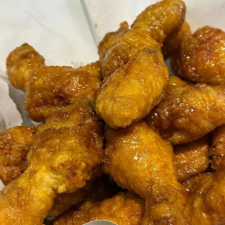 교촌치킨 사진