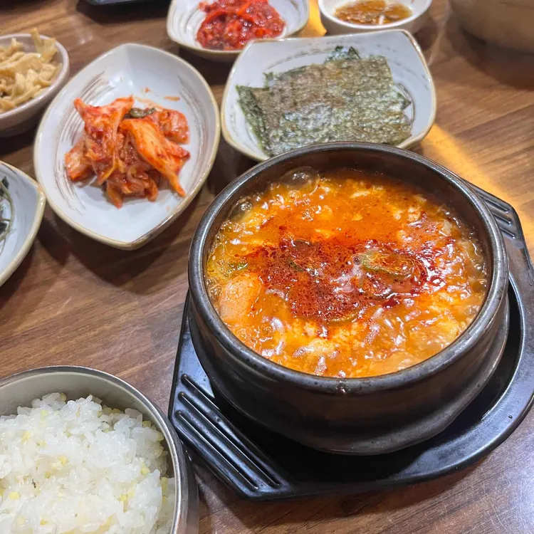 왕릉순두부보쌈 사진