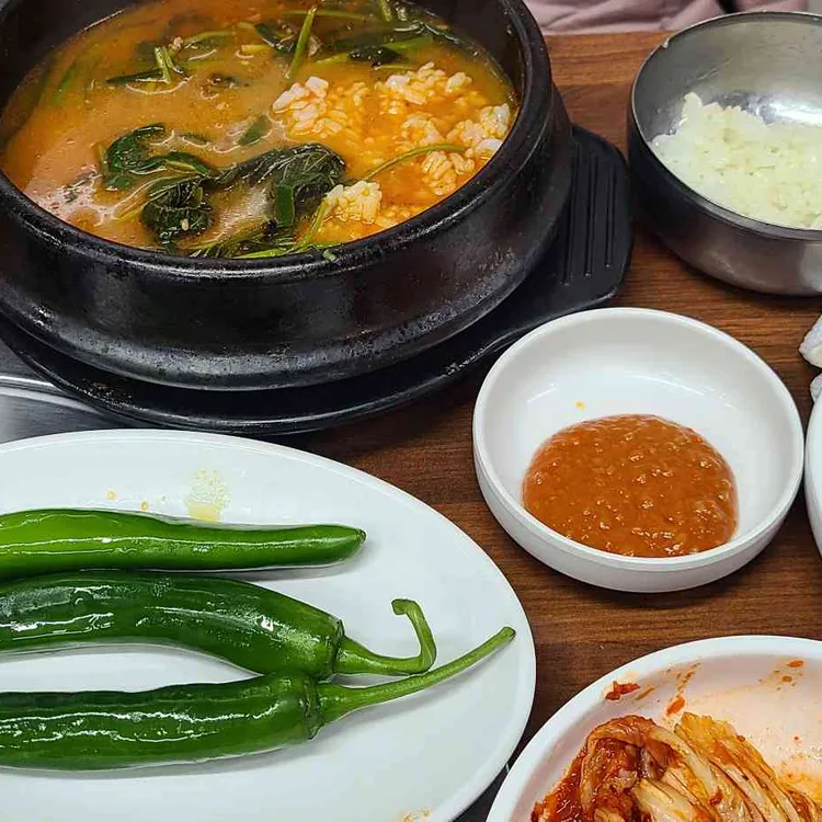 장수흑염소 사진