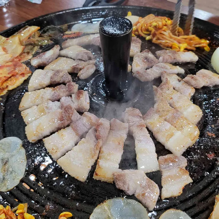 파삼 솥뚜껑삼겹살 사진