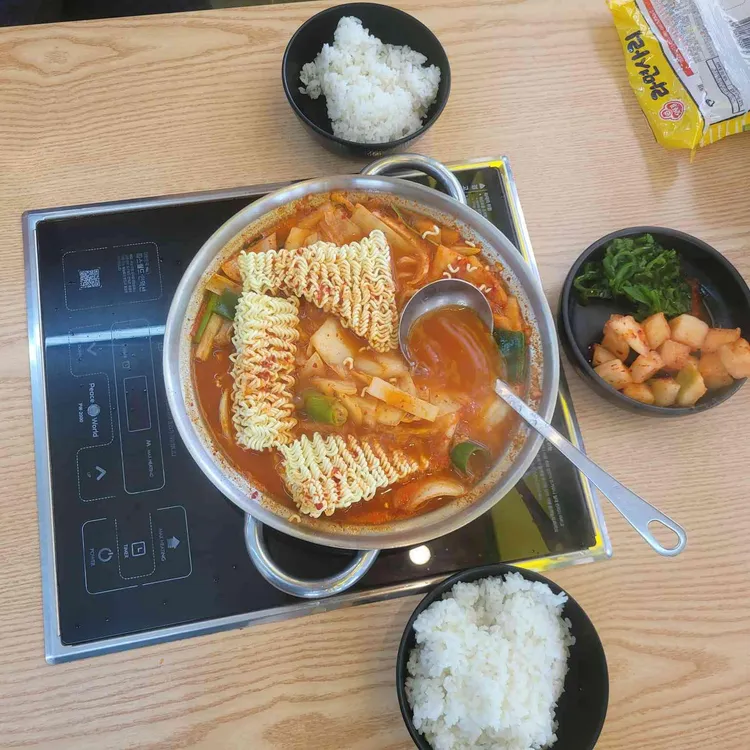 명가24시생고기김치찌개 사진