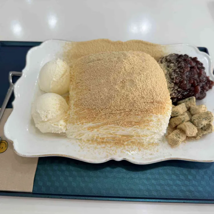 카페 테라스 사진