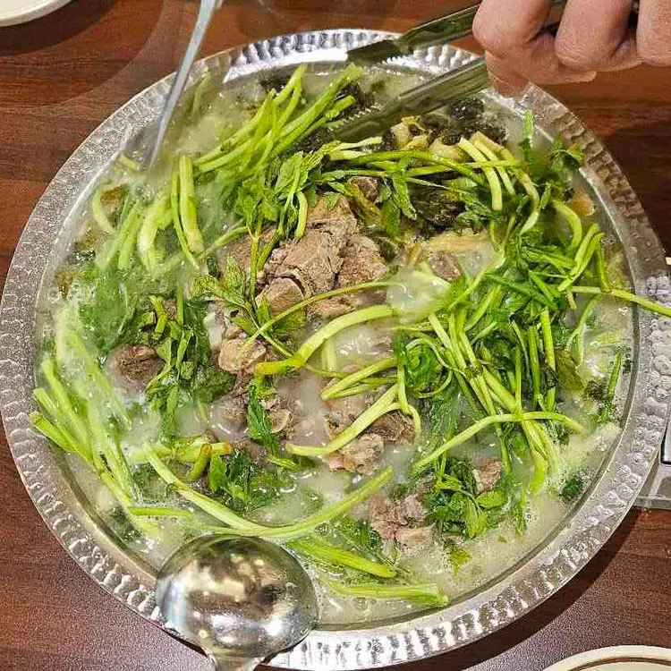 삼삼뼈국 사진