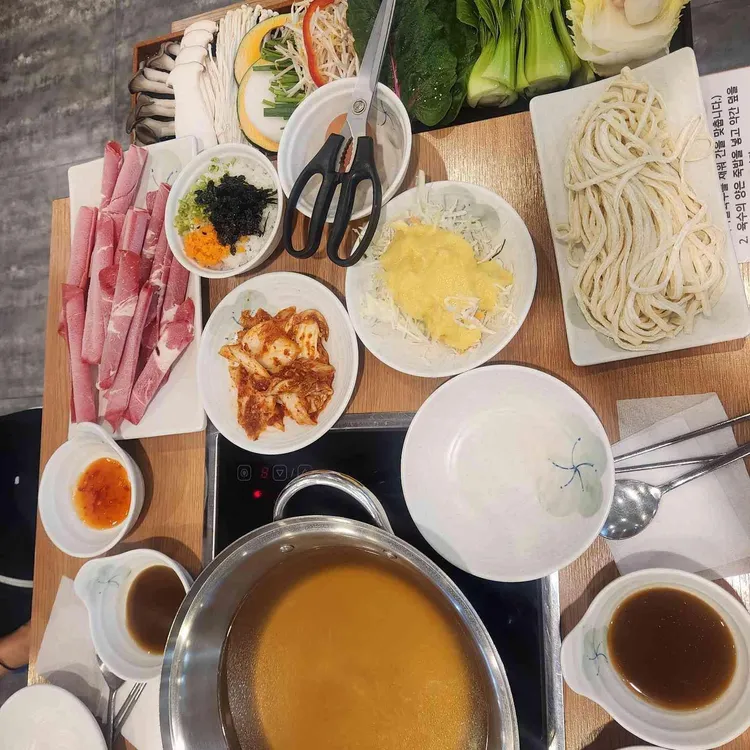 두둑한샤브칼국수 사진