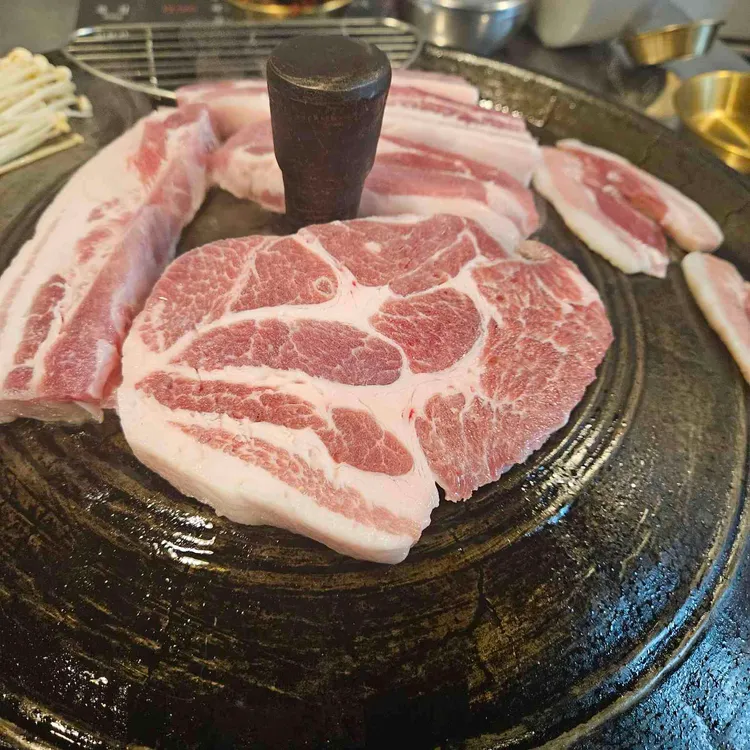 솥창고 사진
