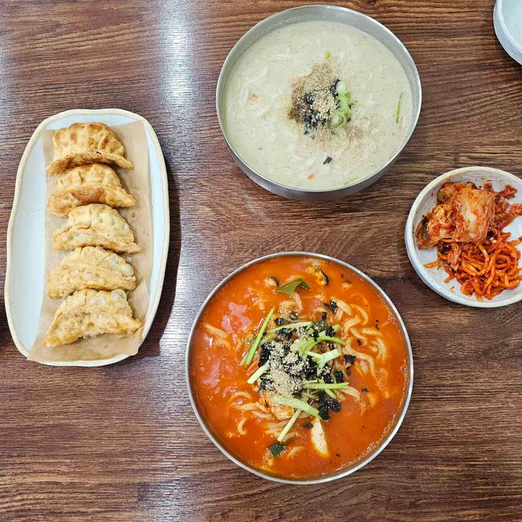 백일칼국수 사진