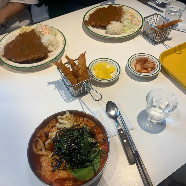 이공오 돈까스와우동 사진
