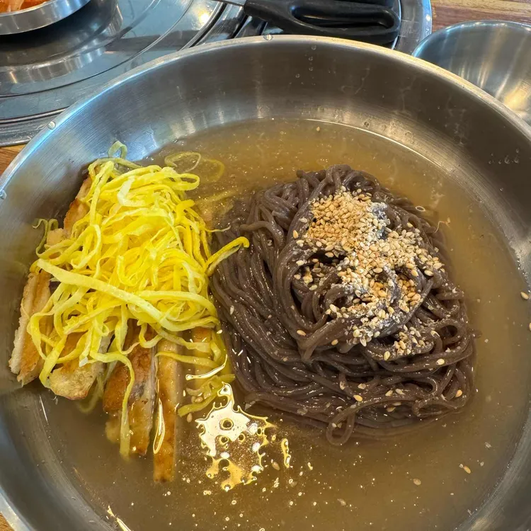 진주냉면 사진