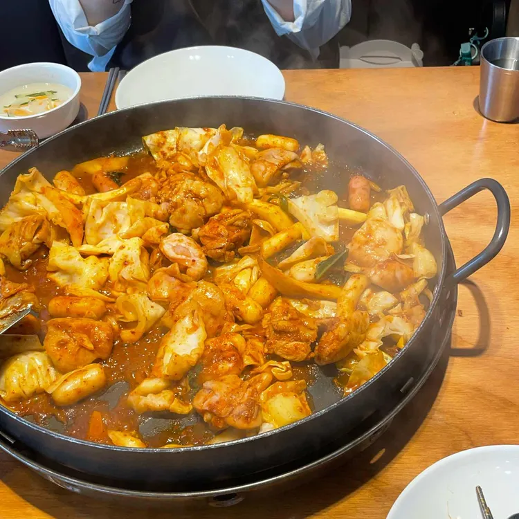 오투닭갈비앤부대찌개 사진