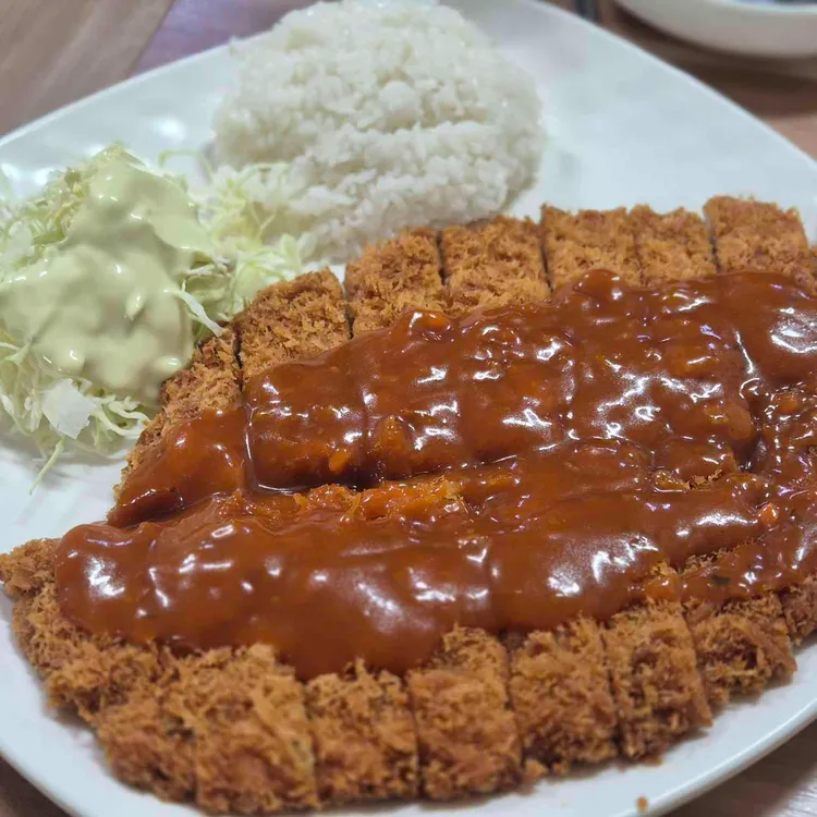세수대야왕돈까스왕냉면 사진