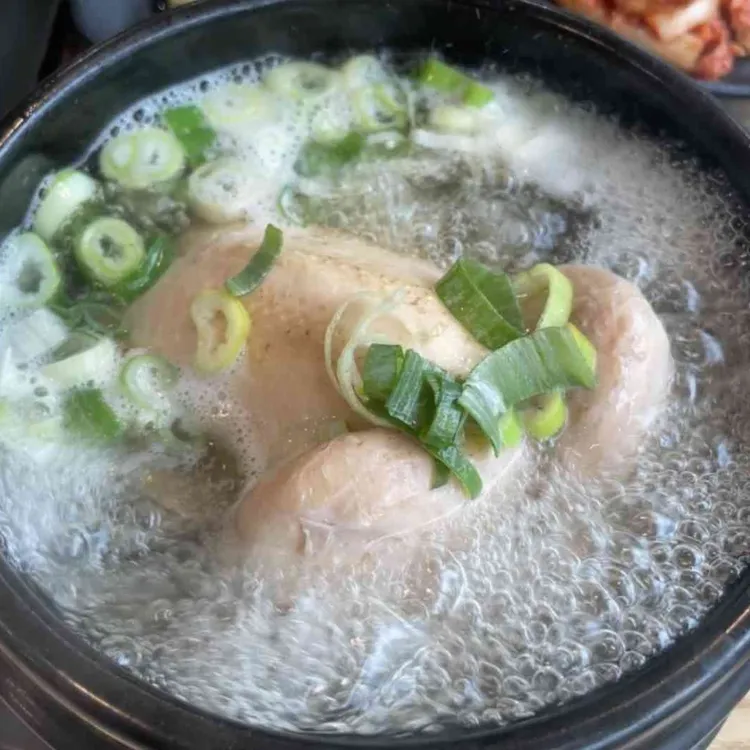 본가삼계탕 사진