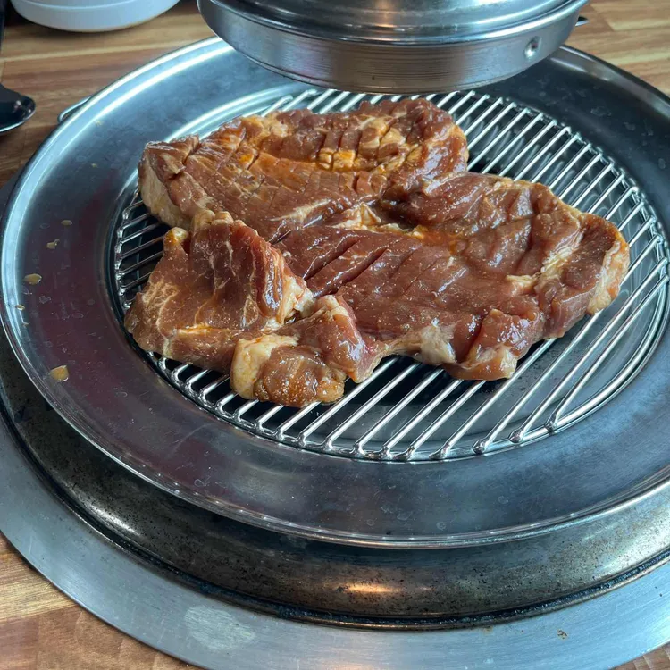 흥부골 숯불 돼지갈비 사진