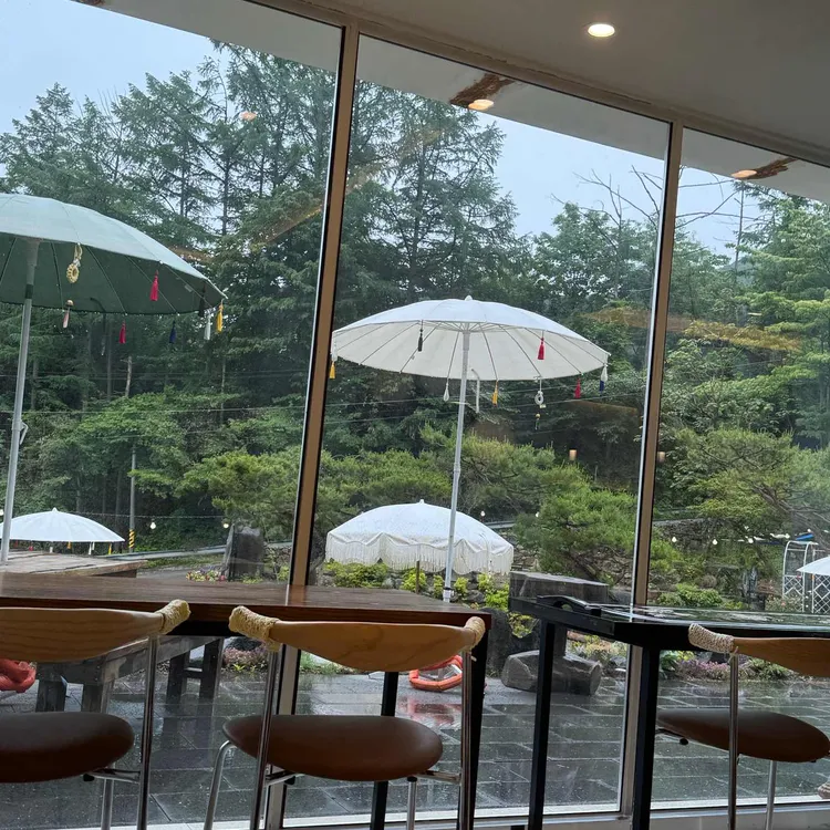 하동행궁 카페 사진