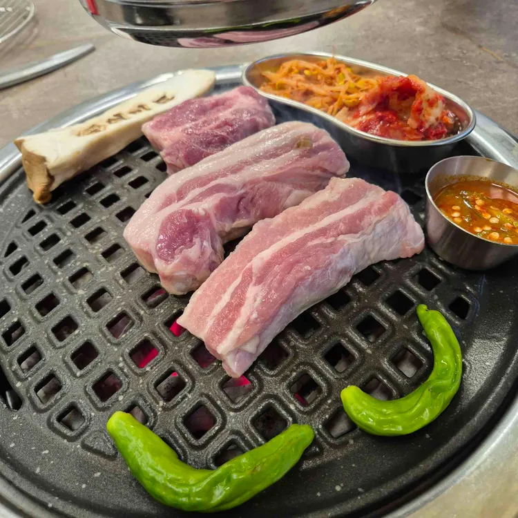 연미돈 사진