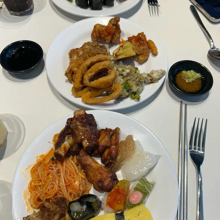 애슐리퀸즈 사진