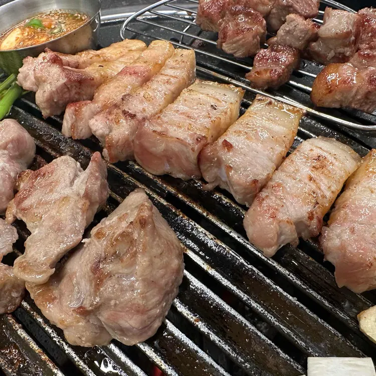 촌 돼짓간 사진