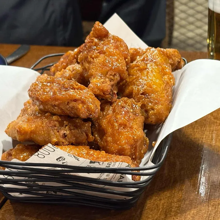 교촌치킨 사진