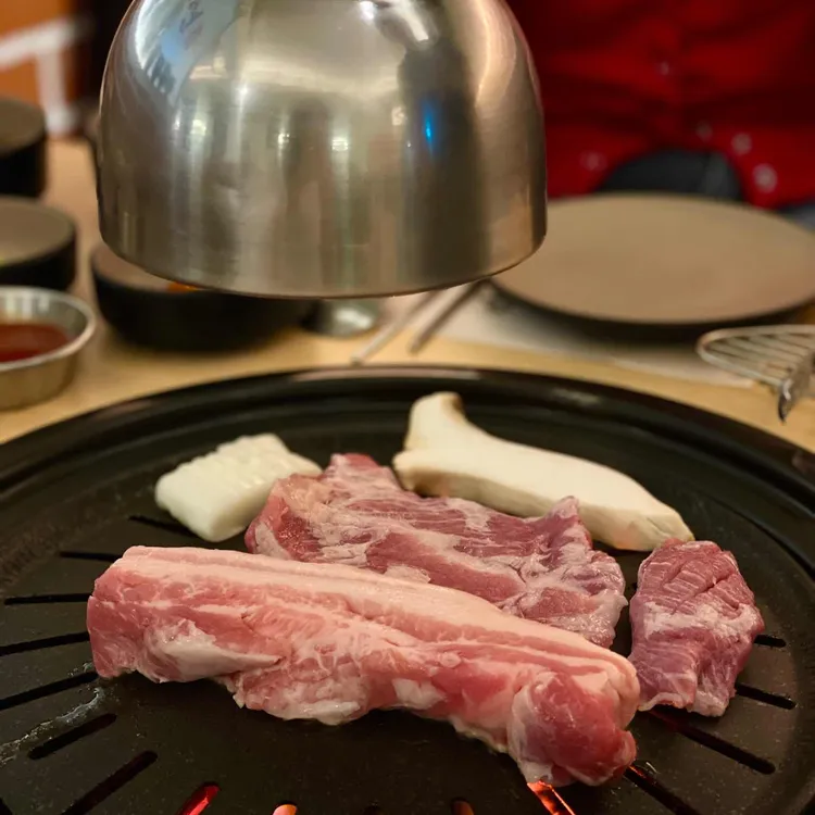 육화연 사진