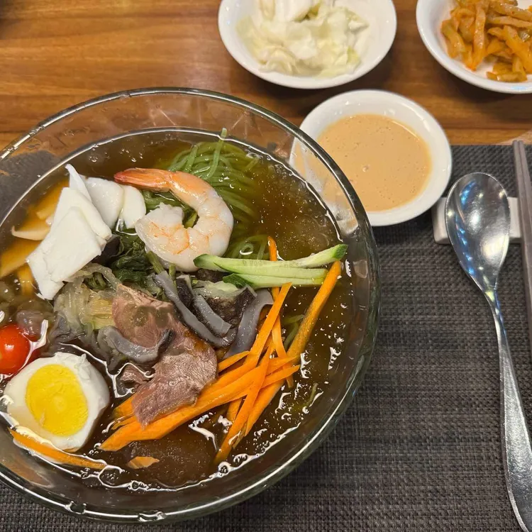 메이탄 사진