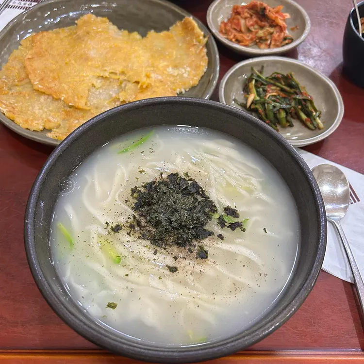 안동손칼국수 사진