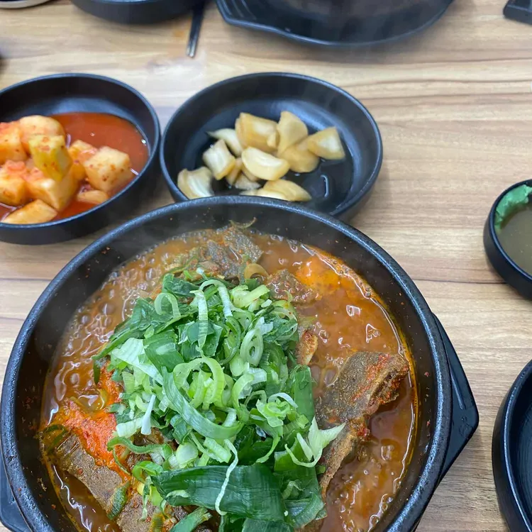 얼큰한뼈해장국 사진