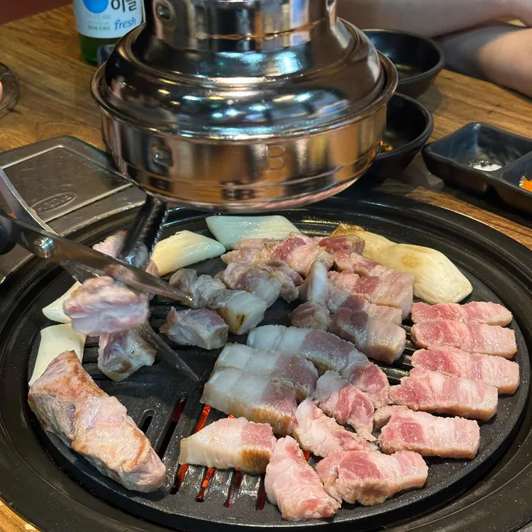 육시리 사진