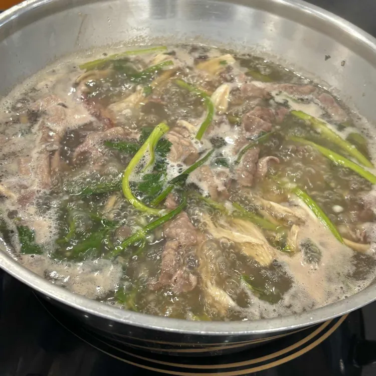 윤우재 문현샤브 칼국수 사진