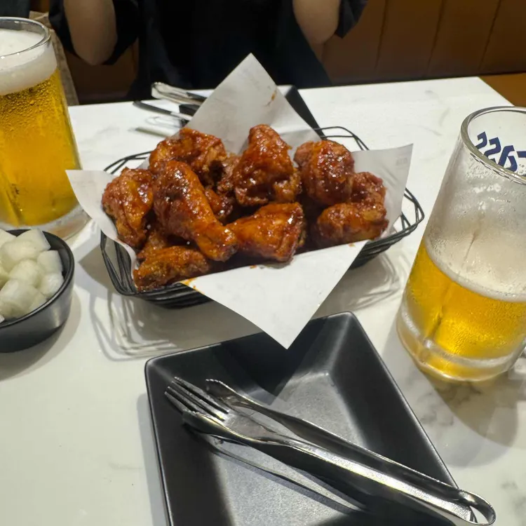 교촌치킨 사진