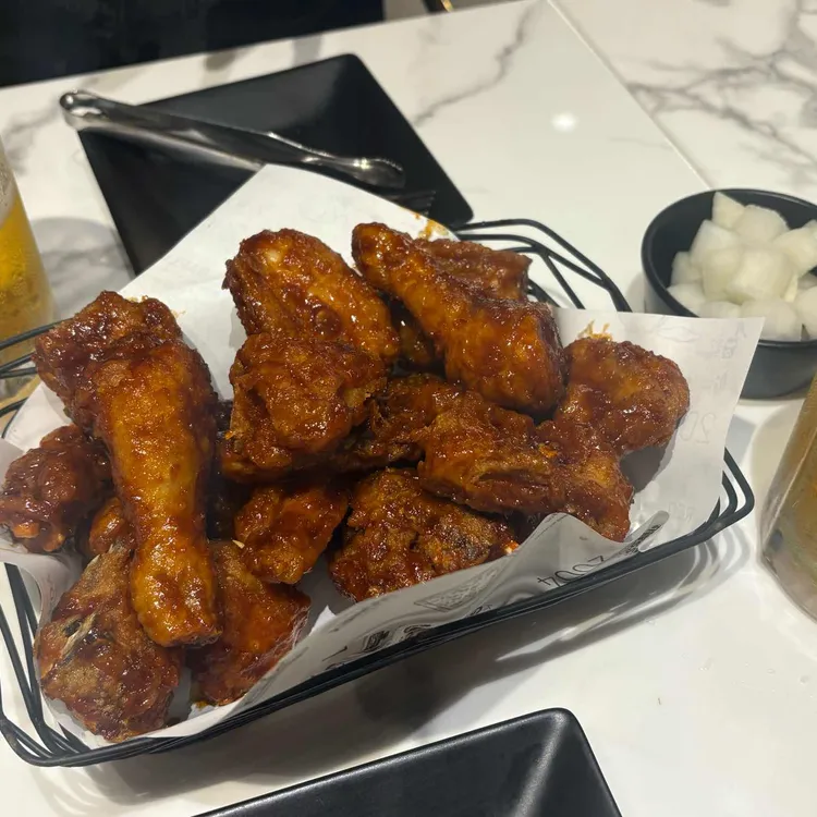 교촌치킨 사진