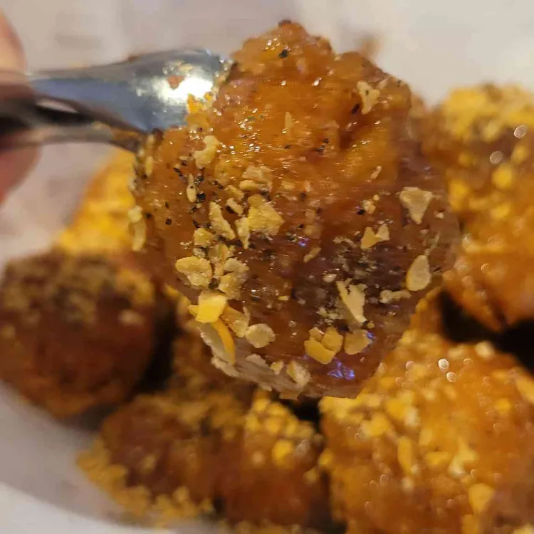 교촌치킨 사진
