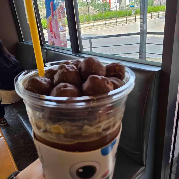 컴포즈커피 사진