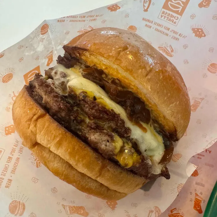 치즈앤패티 사진