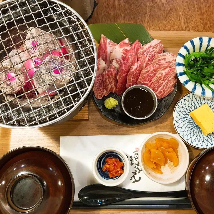 돈돈정 사진