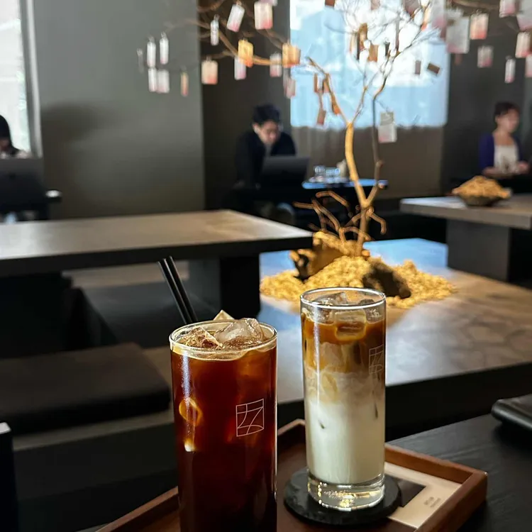 안밀 사진