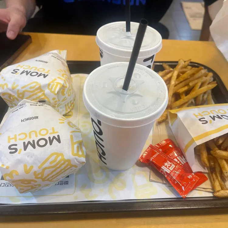 맘스터치 사진