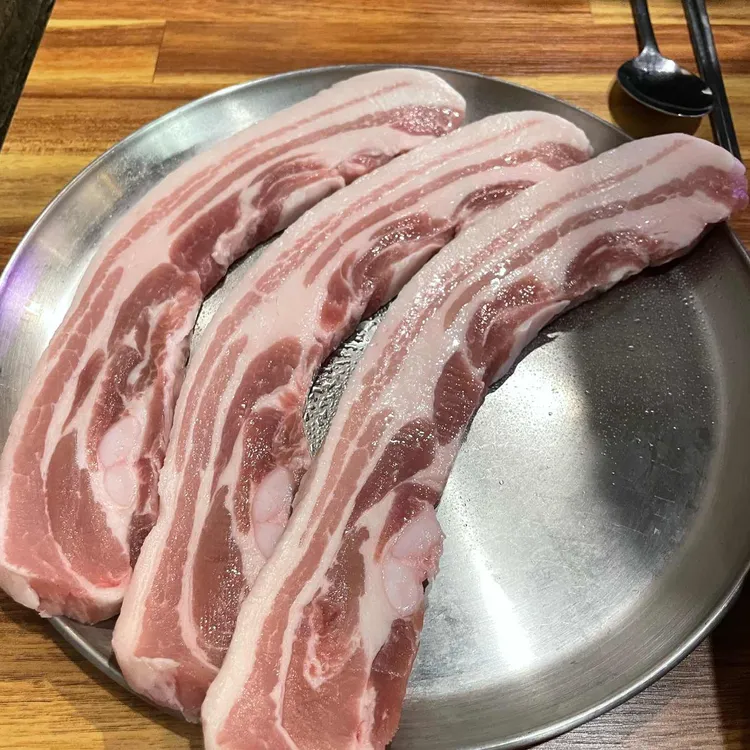 흑돼지도담그리들삼겹살 사진